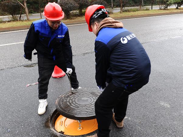 智能电子锁井盖：构建安全的智慧城市基础设施